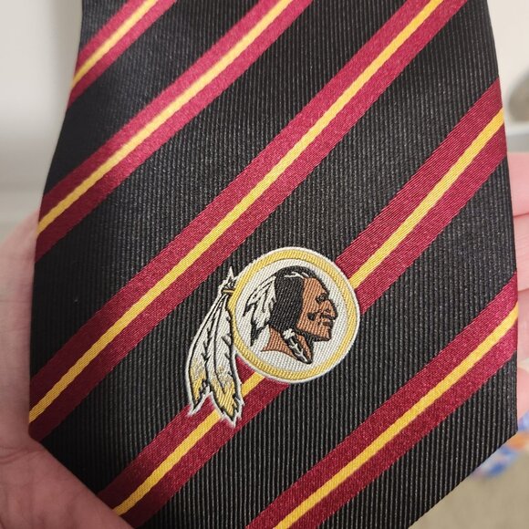 NWT - Men’s NFL Kansas City Chiefs Official Neck Tie - 100% Silk 🏈🖤 - Picture 1 of 5